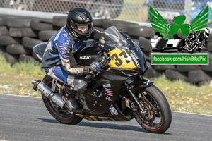 Scott Russell motorcycle racing at Kirkistown Circuit