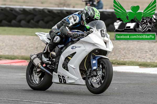 Image linking to Cathal Berrill motorcycle racing photos