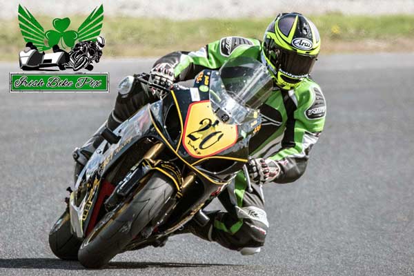 Image linking to John Byrne motorcycle racing photos