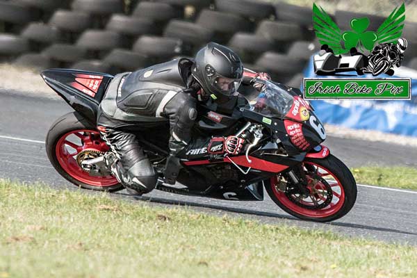 Image linking to Robert Caulfield motorcycle racing photos