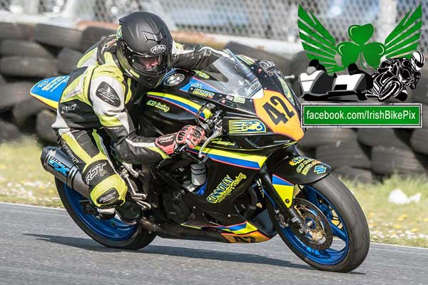 Image linking to Christopher Connolly motorcycle racing photos