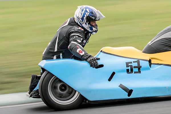 Image linking to Mark Codd motorcycle racing photos