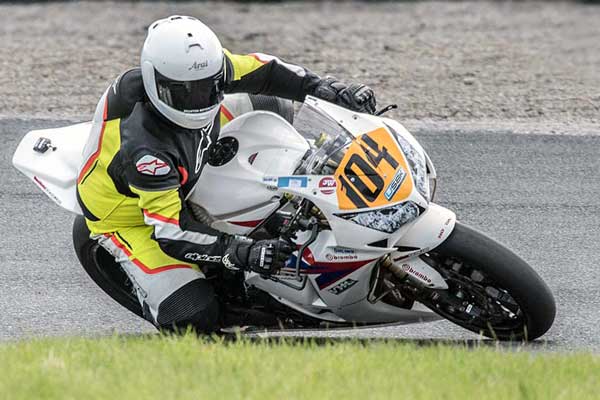 Image linking to Chris Dineen motorcycle racing photos