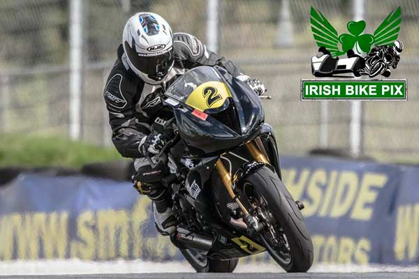 Image linking to David Ging motorcycle racing photos