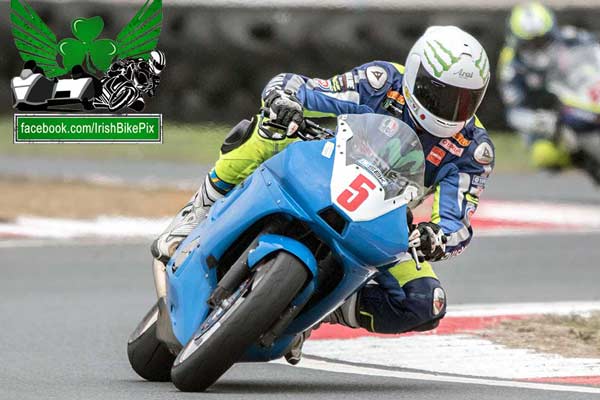 Image linking to Mervyn Griffin motorcycle racing photos
