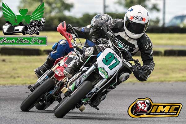 Image linking to Lee Hara motorcycle racing photos