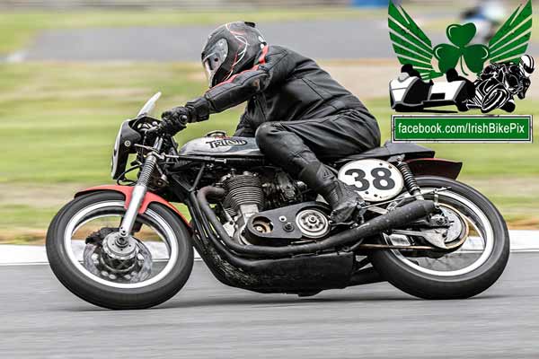 Image linking to Alistair Henry motorcycle racing photos