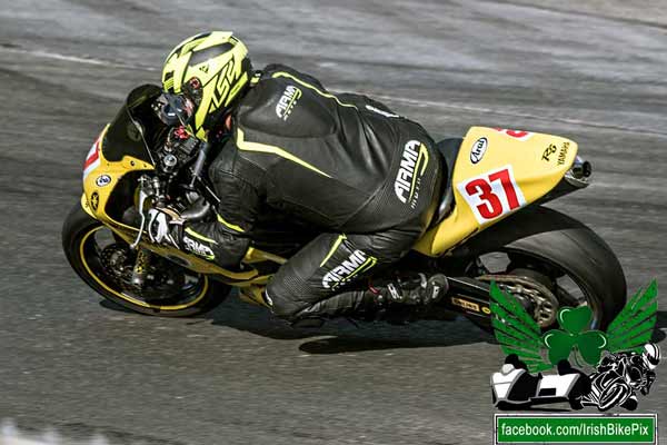 Image linking to Mick Hogan motorcycle racing photos