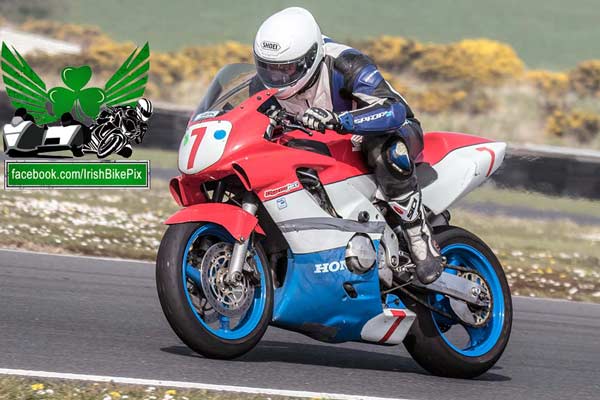 Image linking to Michael Houston motorcycle racing photos