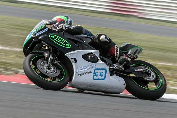 Image linking to David Howard motorcycle racing photos