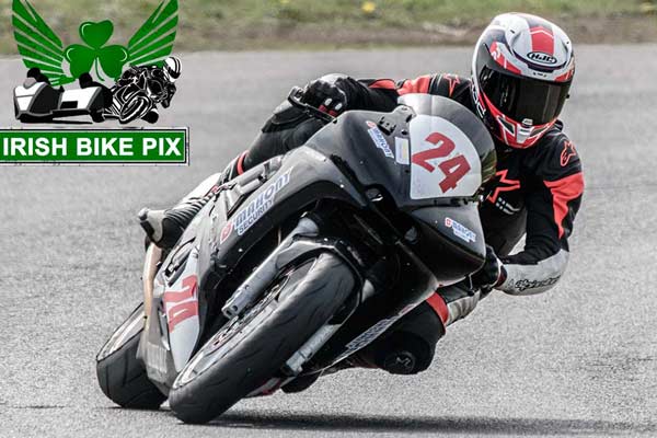 Image linking to Eoin Leavy motorcycle racing photos