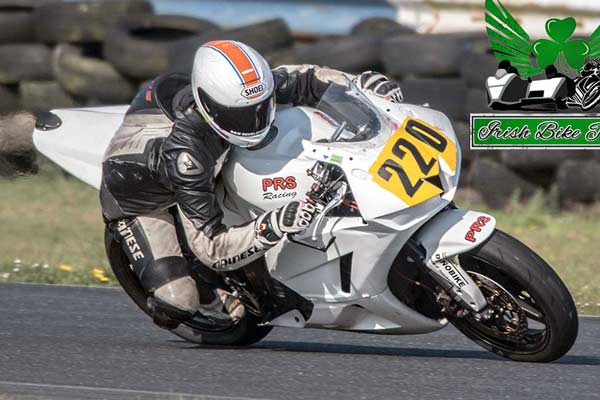 Image linking to Sam Lyons motorcycle racing photos