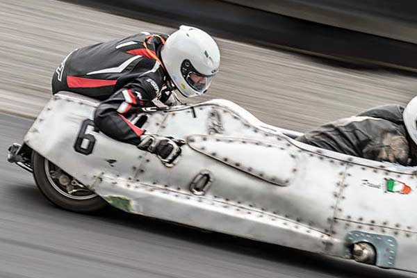 Image linking to Diarmuid MacReamoinn sidecar racing photos