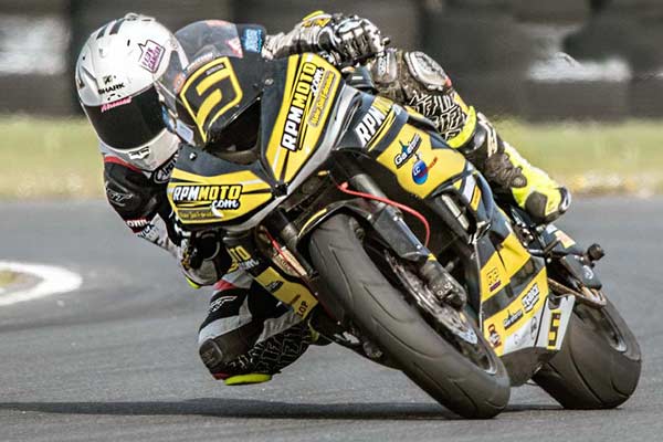 Image linking to Oisin Maher motorcycle racing photos