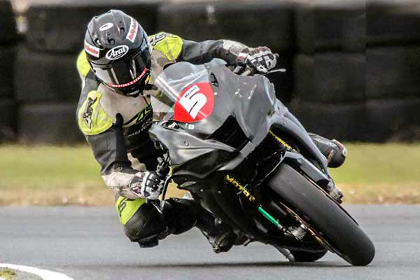 Image linking to Thomas Maxwell motorcycle racing photos