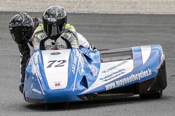 Image linking to Micky McDermott sidecar racing photos
