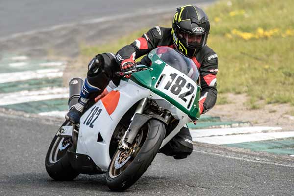 Image linking to Michael McEvoy motorcycle racing photos