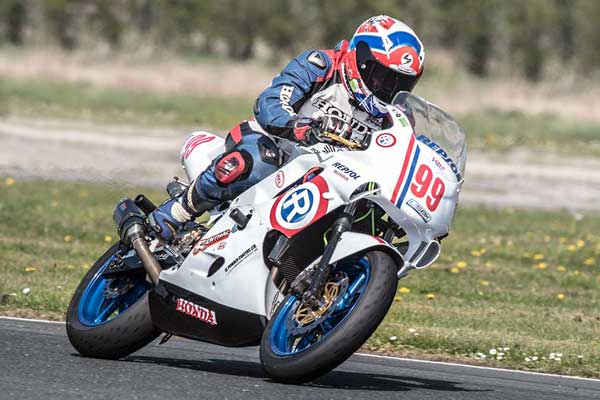 Image linking to Jason McGarvey motorcycle racing photos