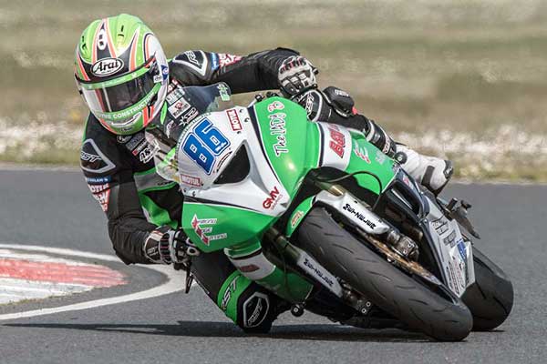 Image linking to Derek McGee motorcycle racing photos