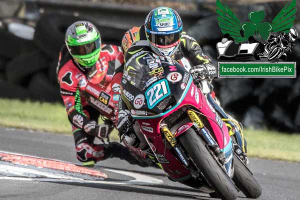 Image linking to Eunan McGlinchey motorcycle racing photos