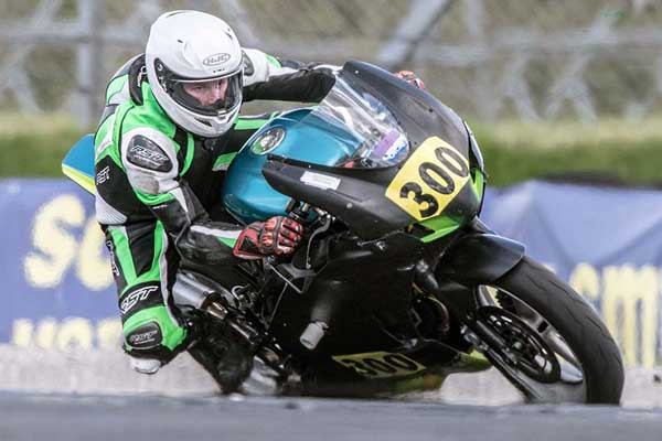 Image linking to Jonathan Murphy motorcycle racing photos