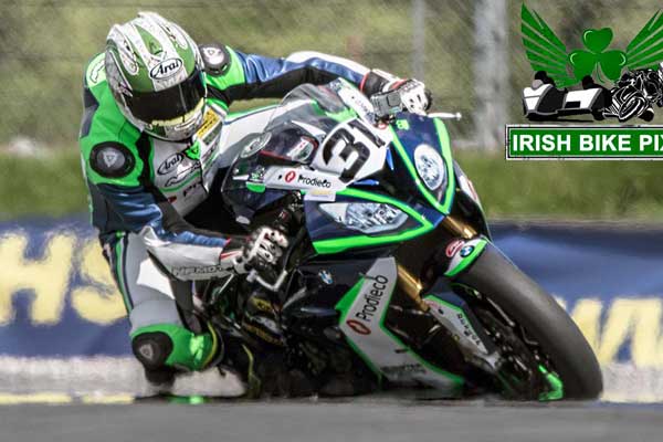Image linking to Gary O'Brien motorcycle racing photos