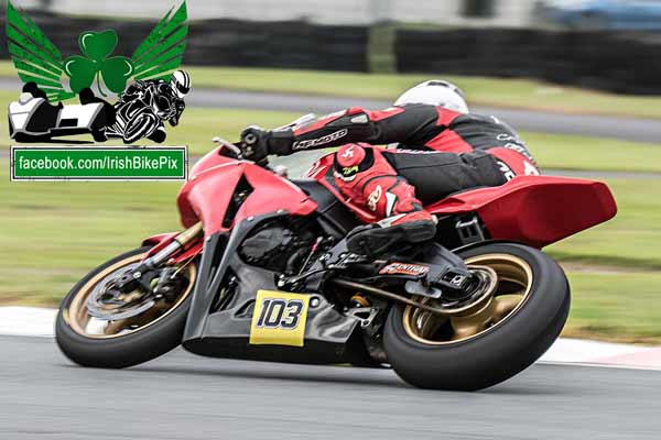 Image linking to Steven O'Connor motorcycle racing photos