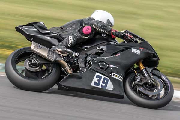 Image linking to Luke O'Higgins motorcycle racing photos