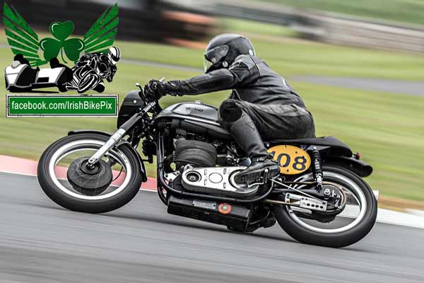 Image linking to Brian O'Neill motorcycle racing photos