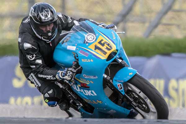 Image linking to William Roberts motorcycle racing photos