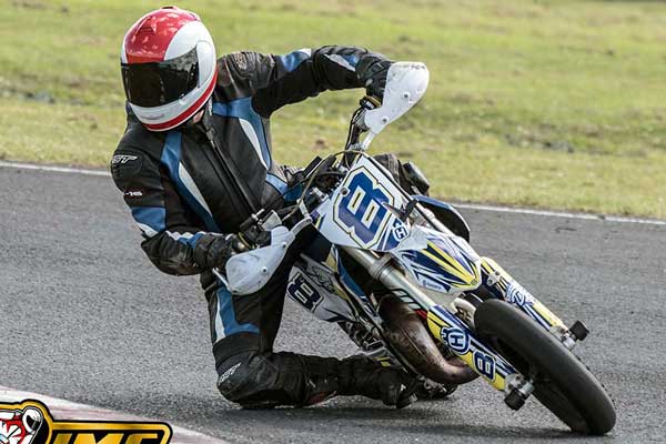 Image linking to Nigel Robinson motorcycle racing photos
