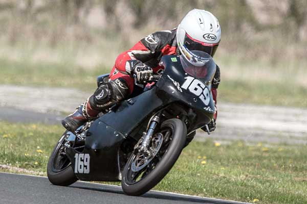 Image linking to Ronnie Scott motorcycle racing photos