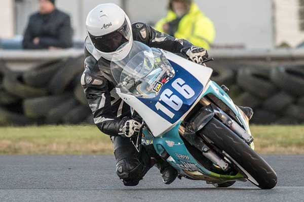 Image linking to Mark Shiels motorcycle racing photos