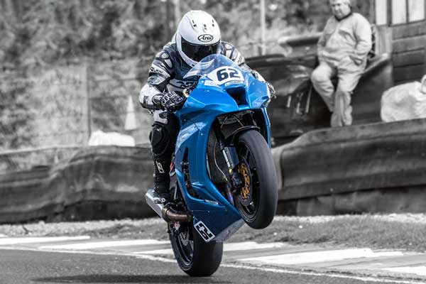 Image linking to Graeme Smallwoods motorcycle racing photos