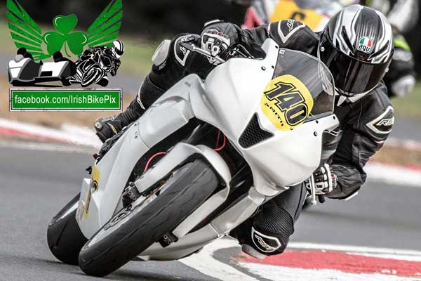 Image linking to Steven Smith motorcycle racing photos