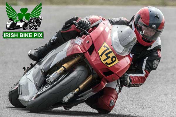 Image linking to Paul Swords motorcycle racing photos