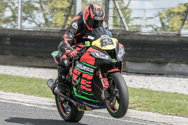 Image linking to Darragh Trappe motorcycle racing photos