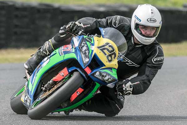 Image linking to Stephen Treacy motorcycle racing photos