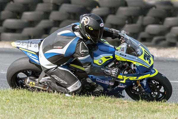 Image linking to Aaron Uprichard motorcycle racing photos
