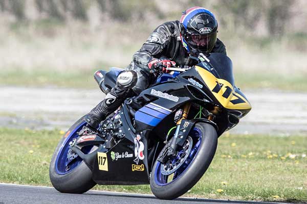 Image linking to Ashley Whelan motorcycle racing photos