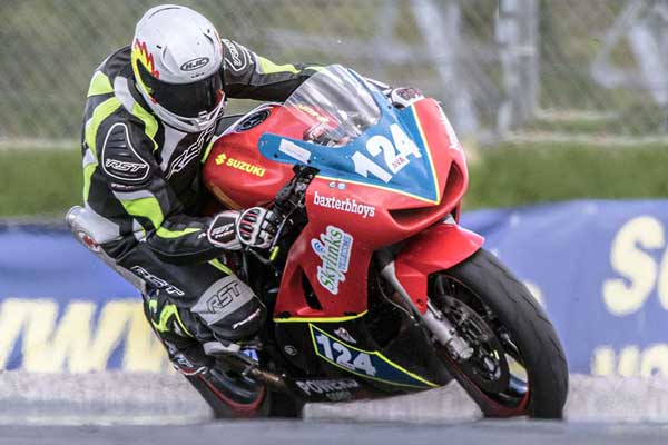 Image linking to Thomas Whitmore motorcycle racing photos