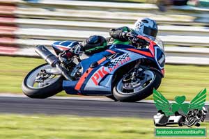 Dean Campbell motorcycle racing at Bishopscourt Circuit