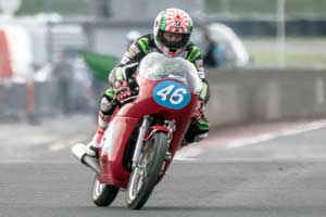 Mark Johnson motorcycle racing at Bishopscourt Circuit