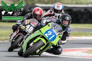 Scott Russell motorcycle racing at Bishopscourt Circuit