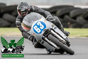 Ian Thompson motorcycle racing at Bishopscourt Circuit