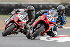 Aaron Armstrong motorcycle racing at Bishopscourt Circuit