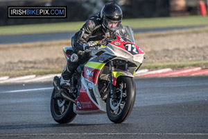 Martin Burnett motorcycle racing at the Sunflower Trophy, Bishopscourt Circuit