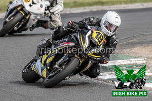 Mark Gillan motorcycle racing at Mondello Park