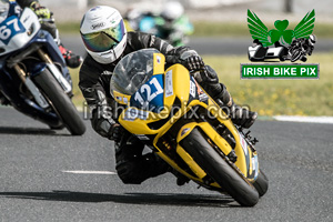 Michael Gillan motorcycle racing at Mondello Park