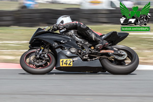 Adrian Heraty motorcycle racing at Bishopscourt Circuit